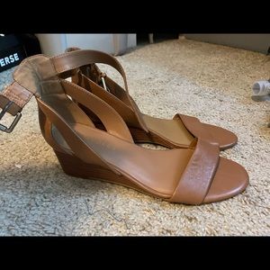 Brown wedges